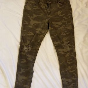 American Eagle Camo jegging sz 14